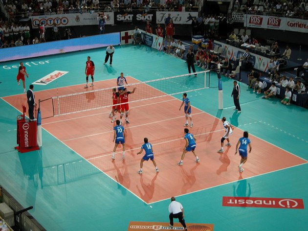 Partida de voleibol entre Rússia e Itália