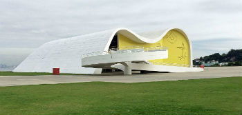 Oscar Niemeyer