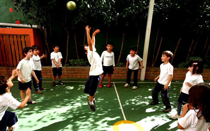 Gostinho de brincar: Jogos e brincadeiras tradicionais e populares