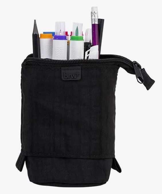 Estojo escolar nylon na cor preta a venda na Amazon