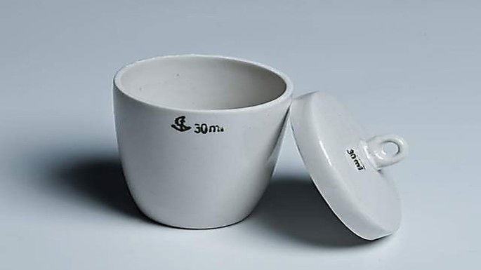 equipamento de laboratório cadinho de porcelana