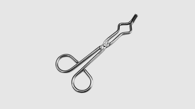 equipamento de laboratório pinça metálica