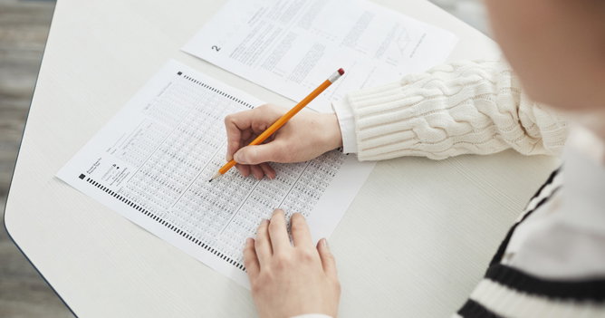 Exercícios sobre artigos (com respostas explicadas)