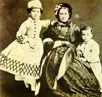 Marquesa de Santos com os netos
