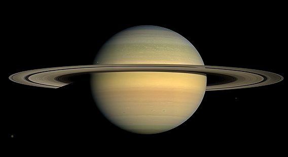 Saturno e seus anéis característicos