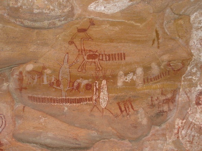 Pintura pré-histórica numa caverna da Serra da Capivra