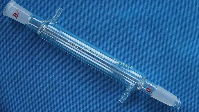 vidraria de laboratório coluna de destilação
