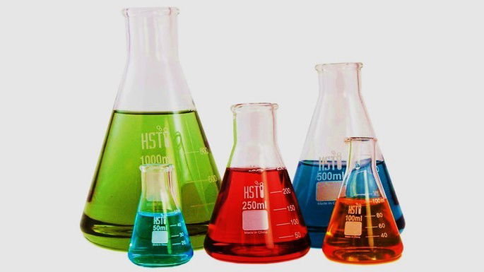 vidraria de laboratório erlenmeyer